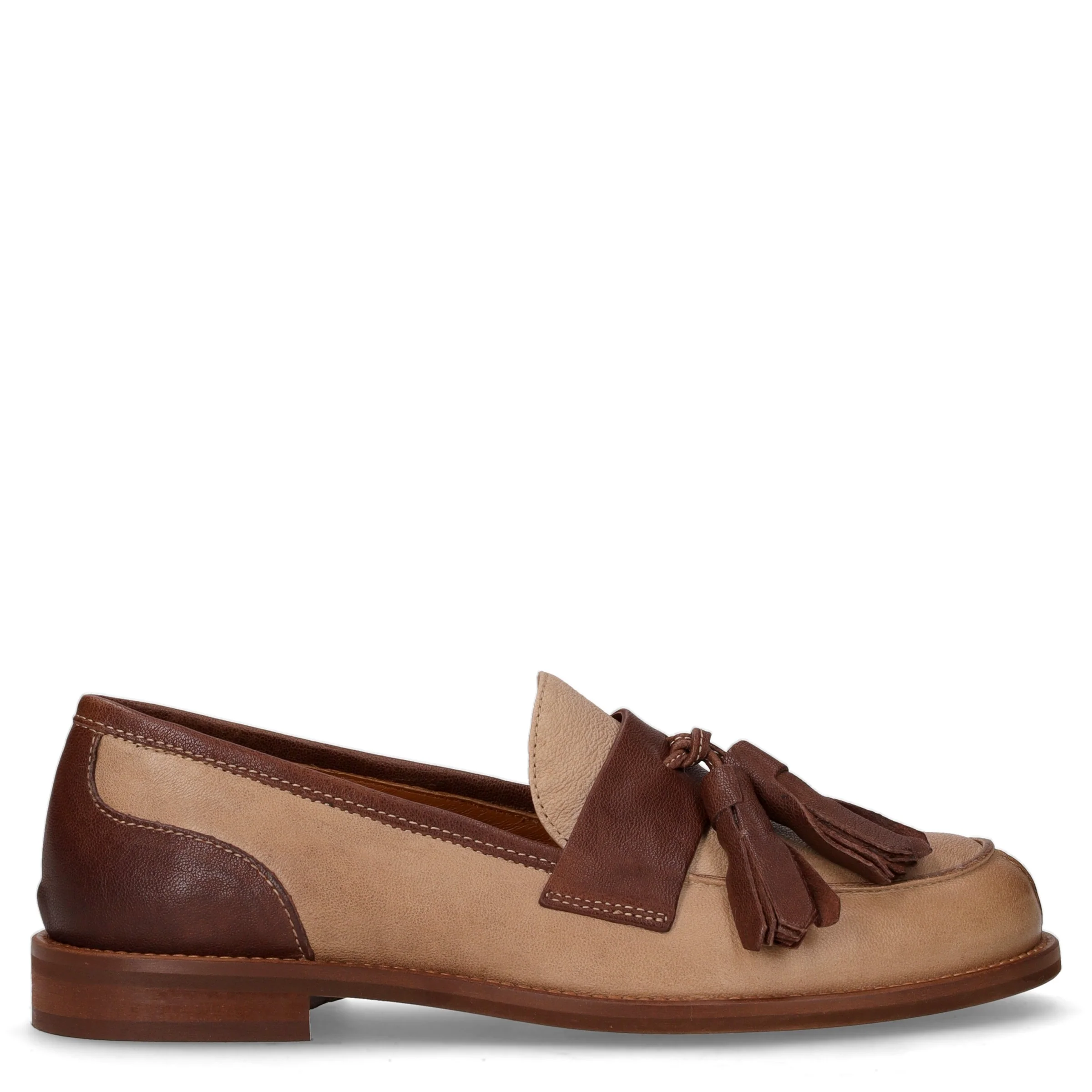Mocassino in pelle con nappine safari cacao