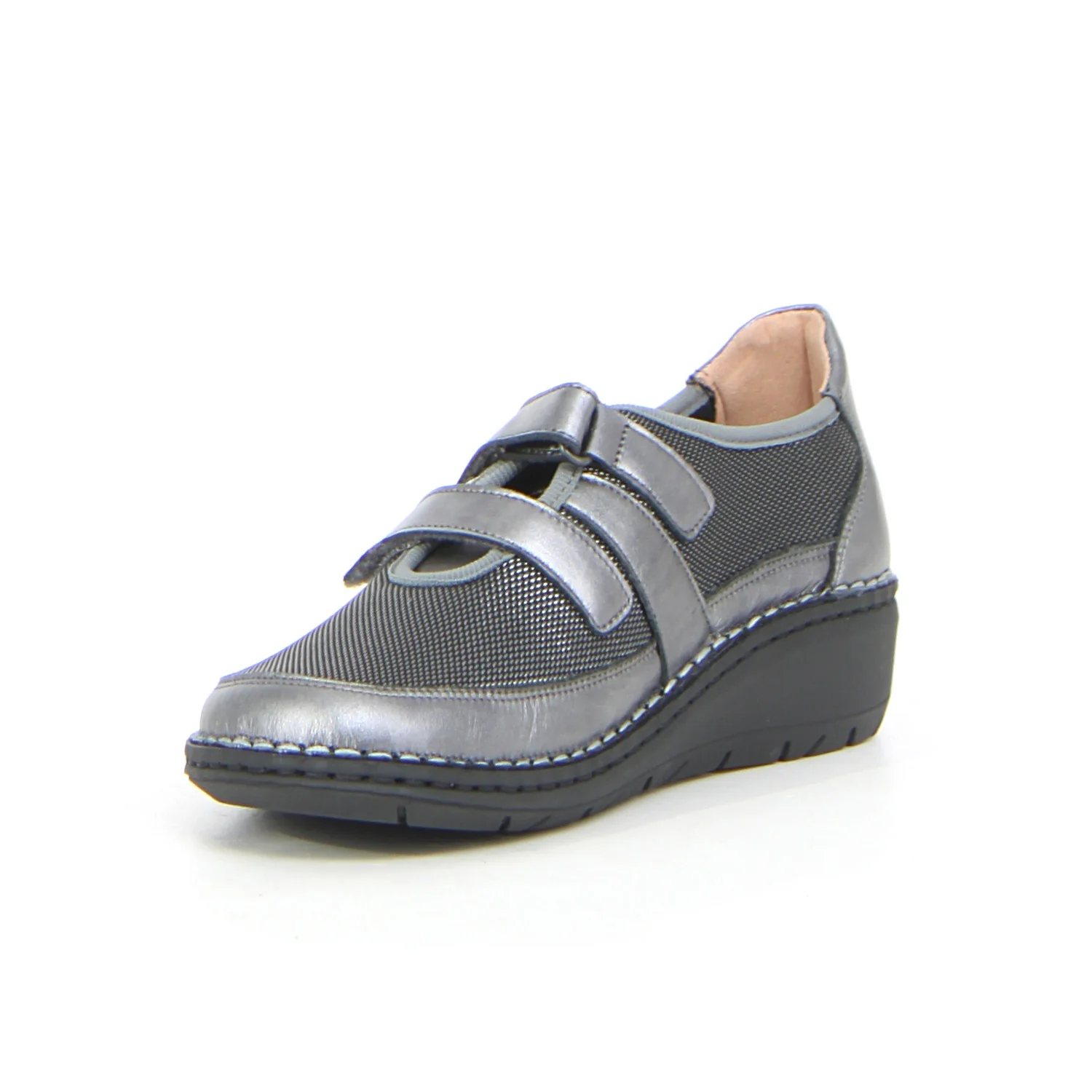 Nesi scarpa chiusa con zeppa fumo - Image 3